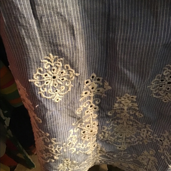 Off The Shoulder Blouse - Picture 7 of 11